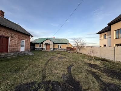 дом по адресу центральна, 40