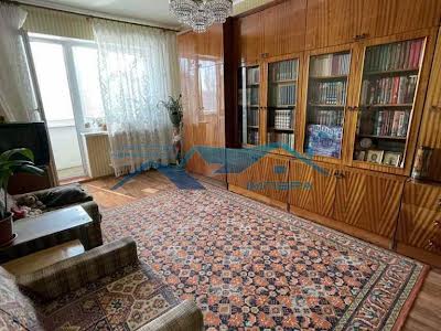 квартира за адресою Героїв України вул., 24