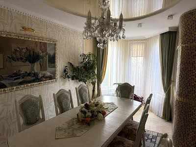 будинок за адресою Кленова