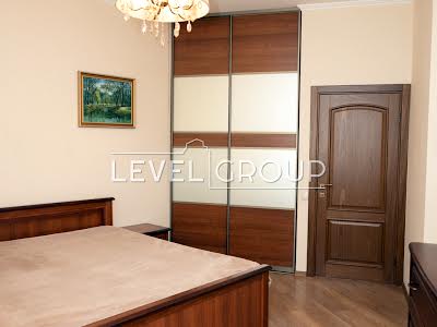 квартира по адресу Евгения Коновальца ул. (Щорса), 36-Б