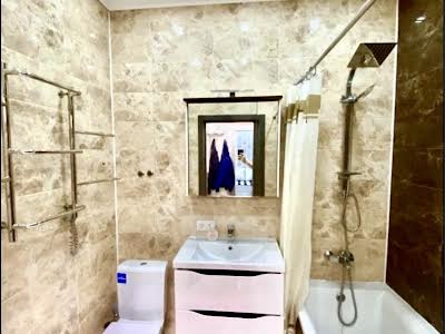 квартира за адресою Середньофонтанська вул., 35