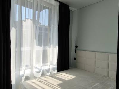 квартира за адресою Щаслива вул., 65