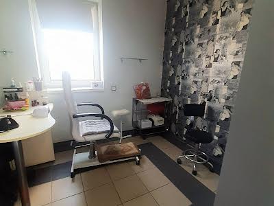 коммерческая по адресу Грушевського ул., 57