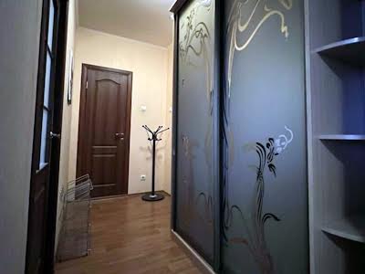 квартира за адресою Софії Русової вул., 3