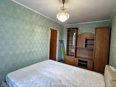 квартира за адресою Академіка Глушкова просп., 32
