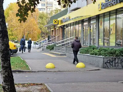 комерційна за адресою Незалежності, 2