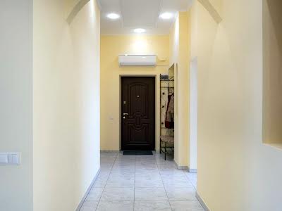 квартира за адресою Кучера, 4