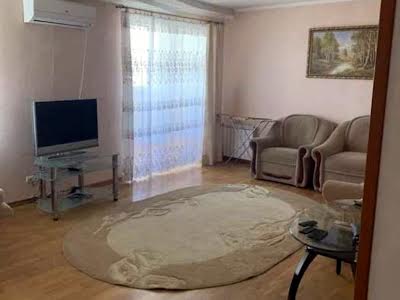 квартира за адресою Анни Ахматової вул., 43