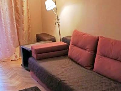 квартира за адресою Раїси Окіпної вул., 7