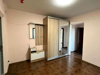 квартира по адресу Николая Винграновского ул., 2