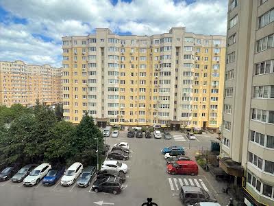 квартира за адресою Боголюбова вул., 18