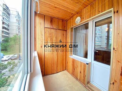 квартира за адресою Лариси Руденко вул., 13