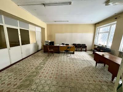 коммерческая по адресу Свято- Покровська, 2А
