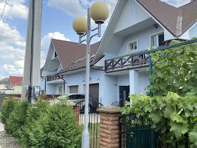 будинок за адресою Озерна вул.