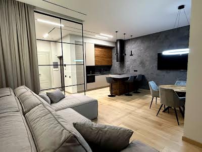 квартира за адресою Салютна вул., 2к21