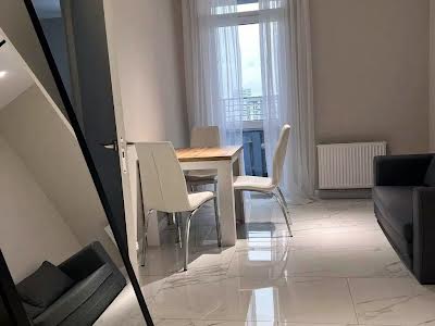 квартира по адресу Чорновола В., 77