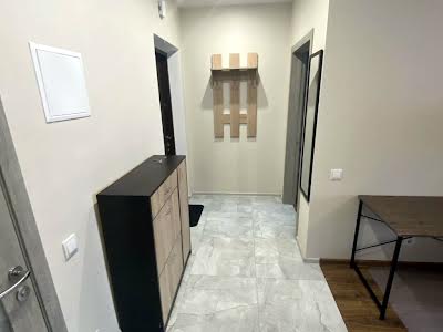квартира за адресою Дніпровська набережна вул., 26