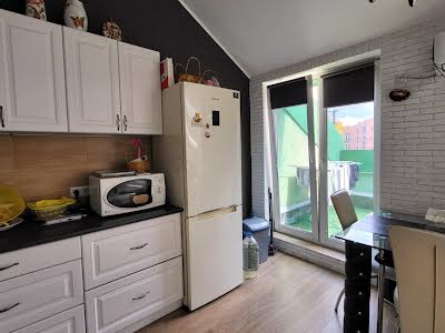 квартира за адресою Регенераторна вул., 4