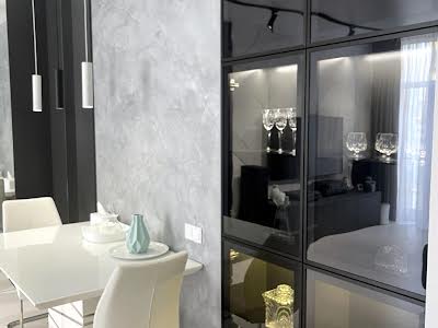 квартира за адресою Регенераторна вул., 4 к1-3