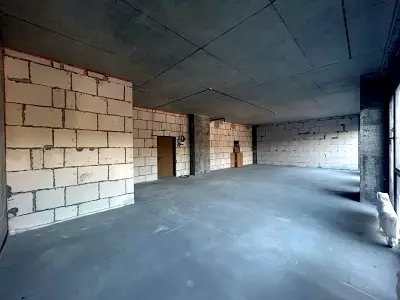 комерційна за адресою Набережна Перемоги вул., 128