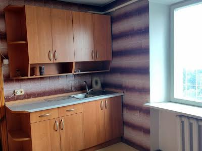 комерційна за адресою Інглезі вул. (25-ї Чапаєвської Дивізії), 3/1