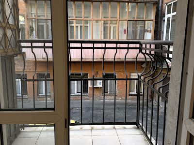 квартира по адресу Малая Житомирская ул., 5
