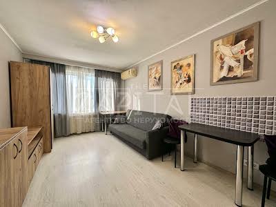 квартира за адресою Голосіївський просп. (40-річчя Жовтня), 21