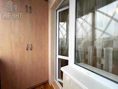 квартира за адресою Михайла Лушпи просп., 22