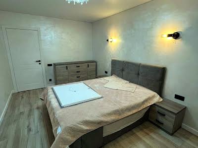 квартира за адресою Роксоляни вул., 151