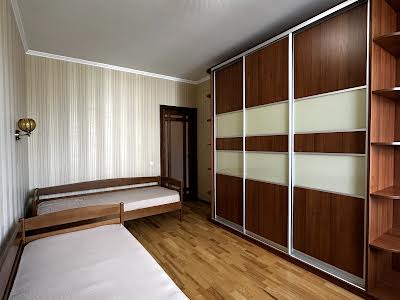 квартира по адресу Авиаконструктора Игоря Сикорского ул. (Танковая), 1