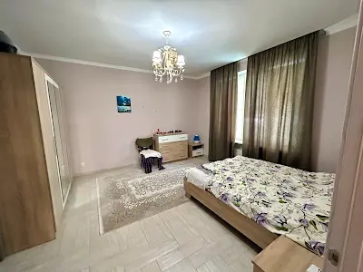 комерційна за адресою Південна, 8