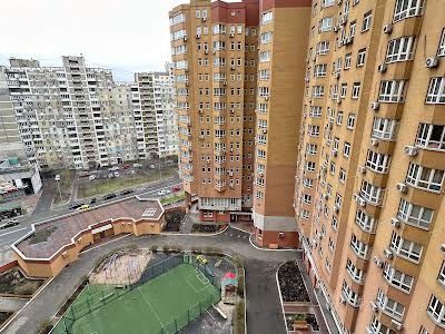 квартира по адресу Александра Мишуги ул., 2