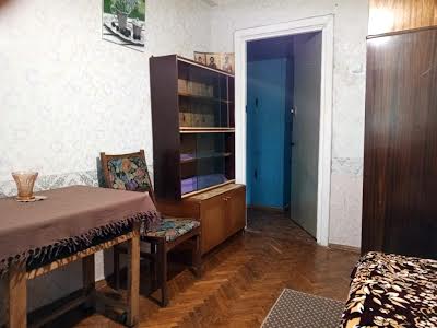 квартира за адресою Дегтярівська вул., 10