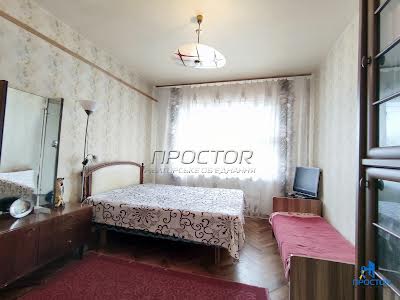 квартира за адресою Рональда Рейгана вул., 8-А