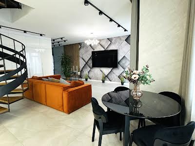 квартира за адресою Травневий пров., 4