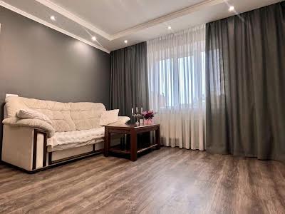 квартира за адресою Степана Бандери вул. (Попова), 31