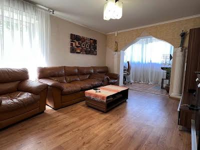 квартира за адресою Євгена Чикаленка вул., 75