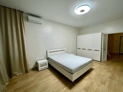 квартира за адресою Французький бульв., 26/1