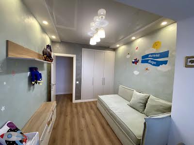 квартира по адресу Жулянська ул., 1г