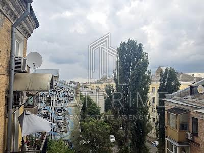 квартира за адресою Рейтарська вул., 20/24