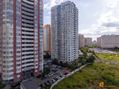 квартира по адресу Драгоманова ул., 2-Б