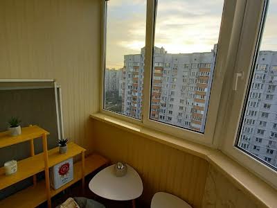 квартира за адресою Ахматової Анни вул., 35Б