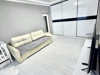 квартира за адресою Нігояна, 27