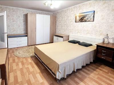 квартира по адресу Ревуцкого ул., 19/1