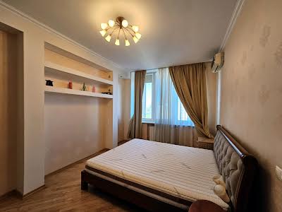 квартира по адресу Владимира Ивасюка просп. (Героїв Сталінграду), 8