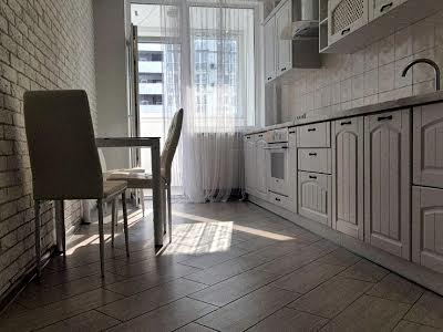 квартира за адресою Драгоманова вул., 2-А