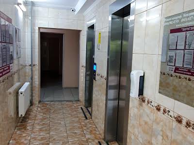 квартира за адресою Здолбунівська вул., 13