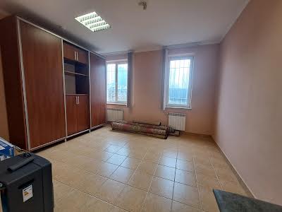 комерційна за адресою Микулинецька вул., 99А
