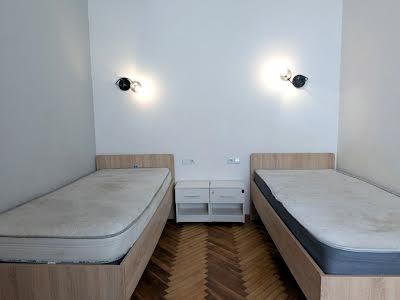 квартира за адресою Хмельницького, 73