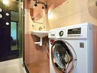 квартира за адресою Ялтинська вул., 15